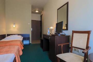 Фото номера Двухместный номер с 1 кроватью Отель Hotel *** NAT Ustroń г. Устронь 7