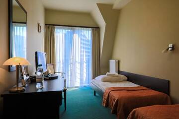 Фото номера Двухместный номер с 1 кроватью Отель Hotel *** NAT Ustroń г. Устронь 6